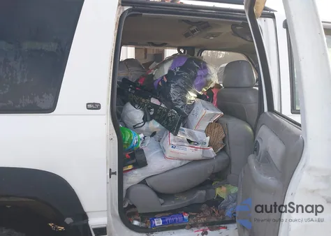 1997 GMC Suburban 2500 Sl z USA, uszkodzony, nr VIN 3GKGK26F7VG509851